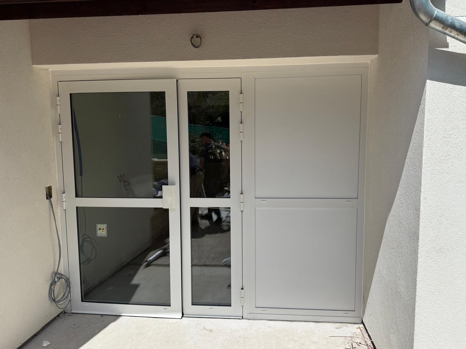 Porte-fenêtre aluminium